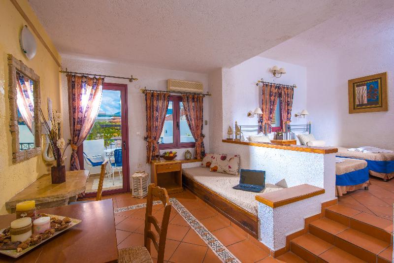 Irida Apartments Malia By Estia ภายนอก รูปภาพ